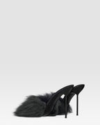 FURRY MULE EN FOURRURE DOUCE ET DETAILS EN CUIR VERNI