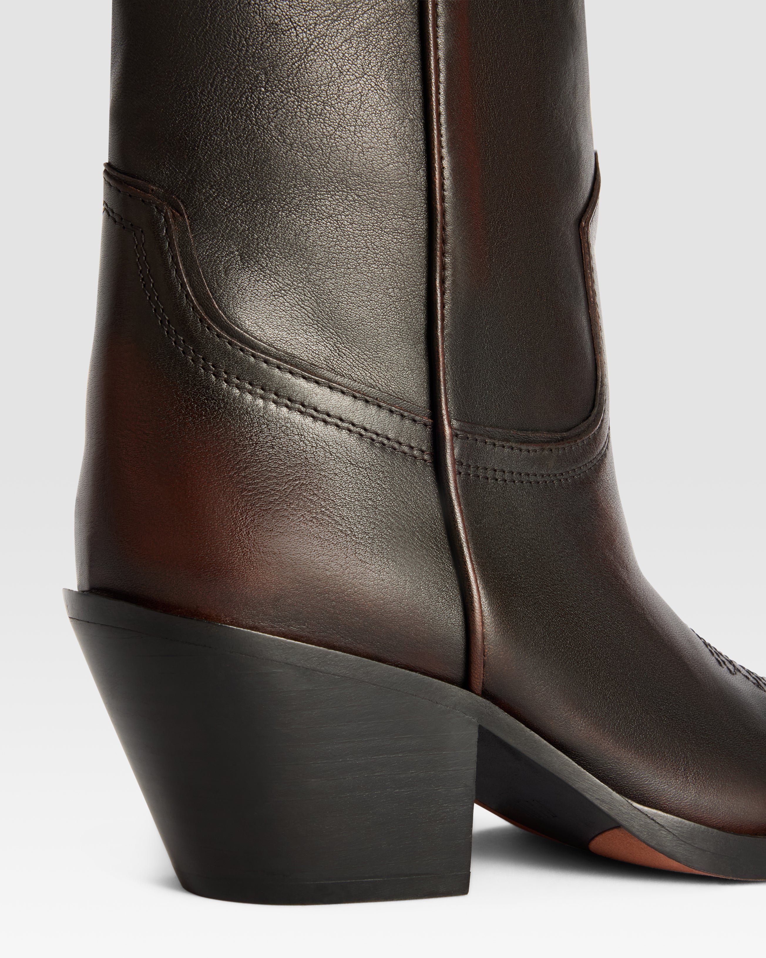 BRUSHED LEATHER WESTERN BOOT
