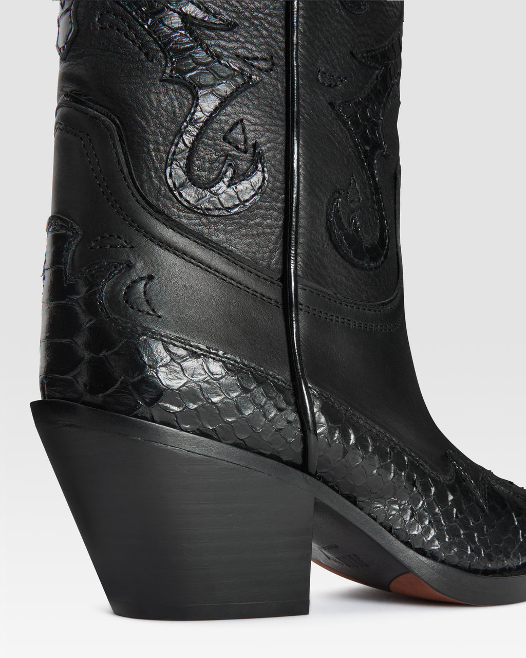 BOTTE WESTERN EN CUIR AVEC BRODERIE IMPRIME PYTHON