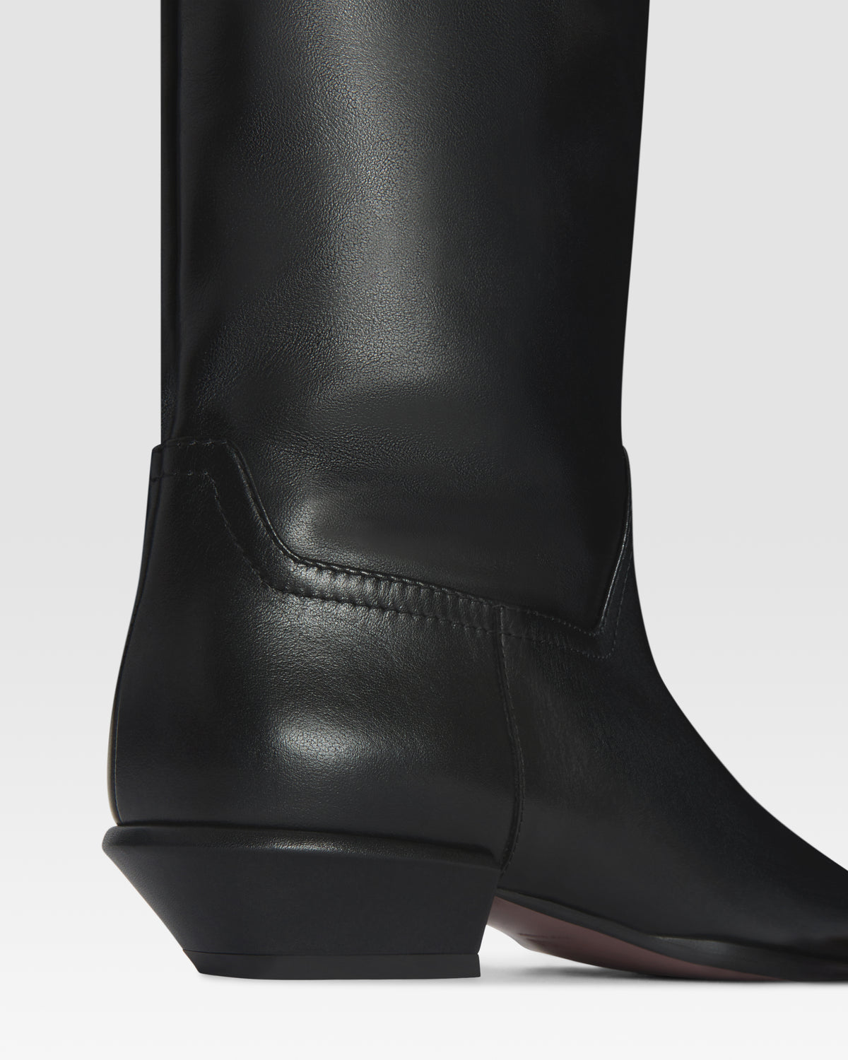 BOTTE CUISSARDE EN CUIR