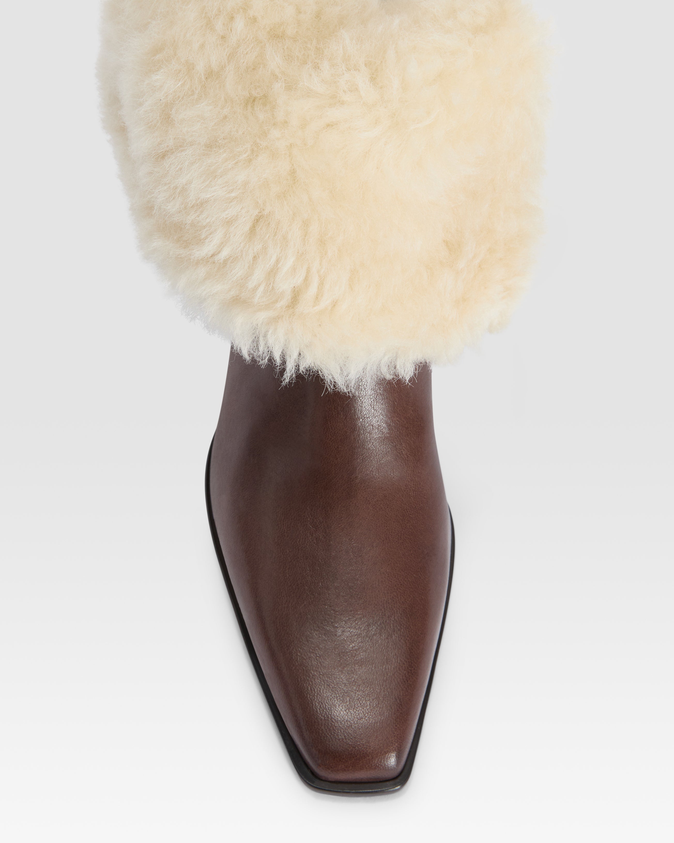 ANKLE BOOT AUS LEDER UND WEICHEM SHEARLING