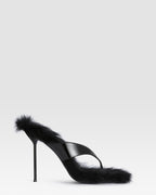 LACKLEDER THONG MULE MIT SHEARLING-INNENSOHLE