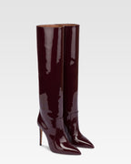 Boots in rouge noir patent leather.