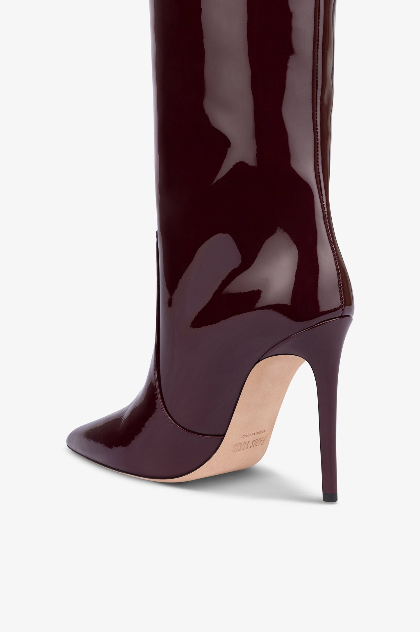 Stiefel aus Lackleder in der Farbe Rouge Noir.