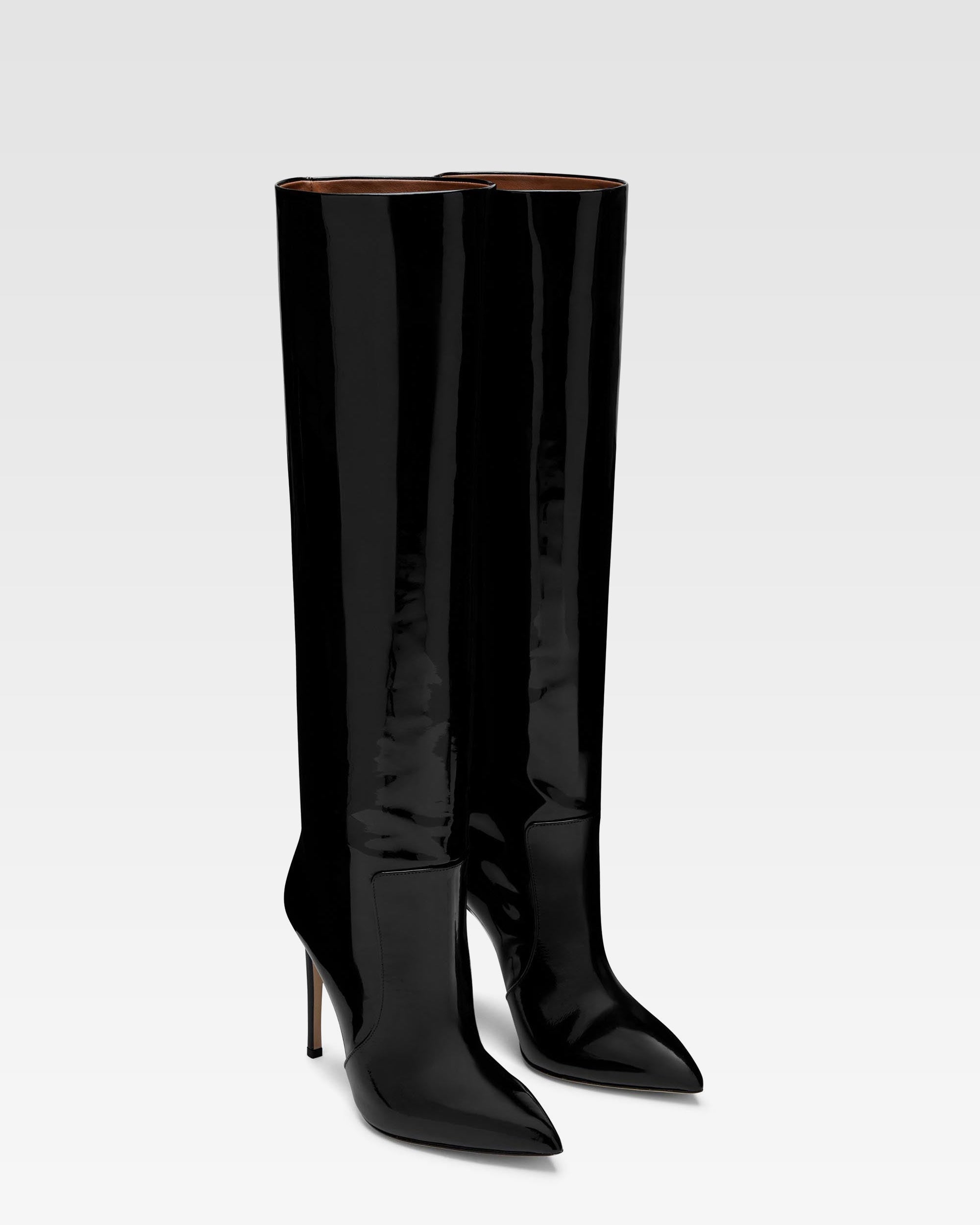 Stiletto-Stiefel aus schwarzem Lackleder