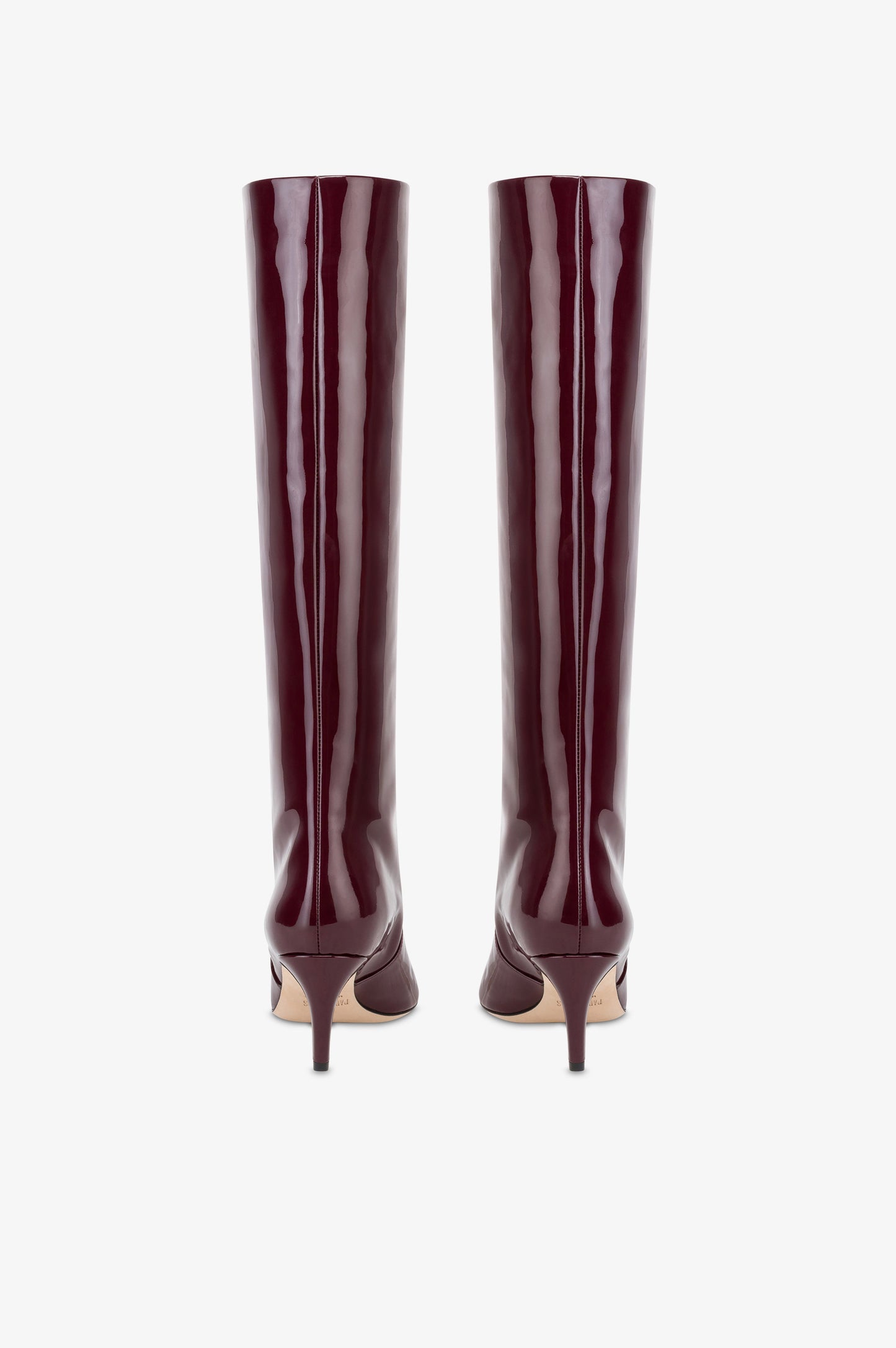 Boots in rouge noir patent leather.