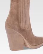 Botines con puntera cuadrada de ante color gris