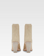 Botines en ante de piel de becerro blanco angora