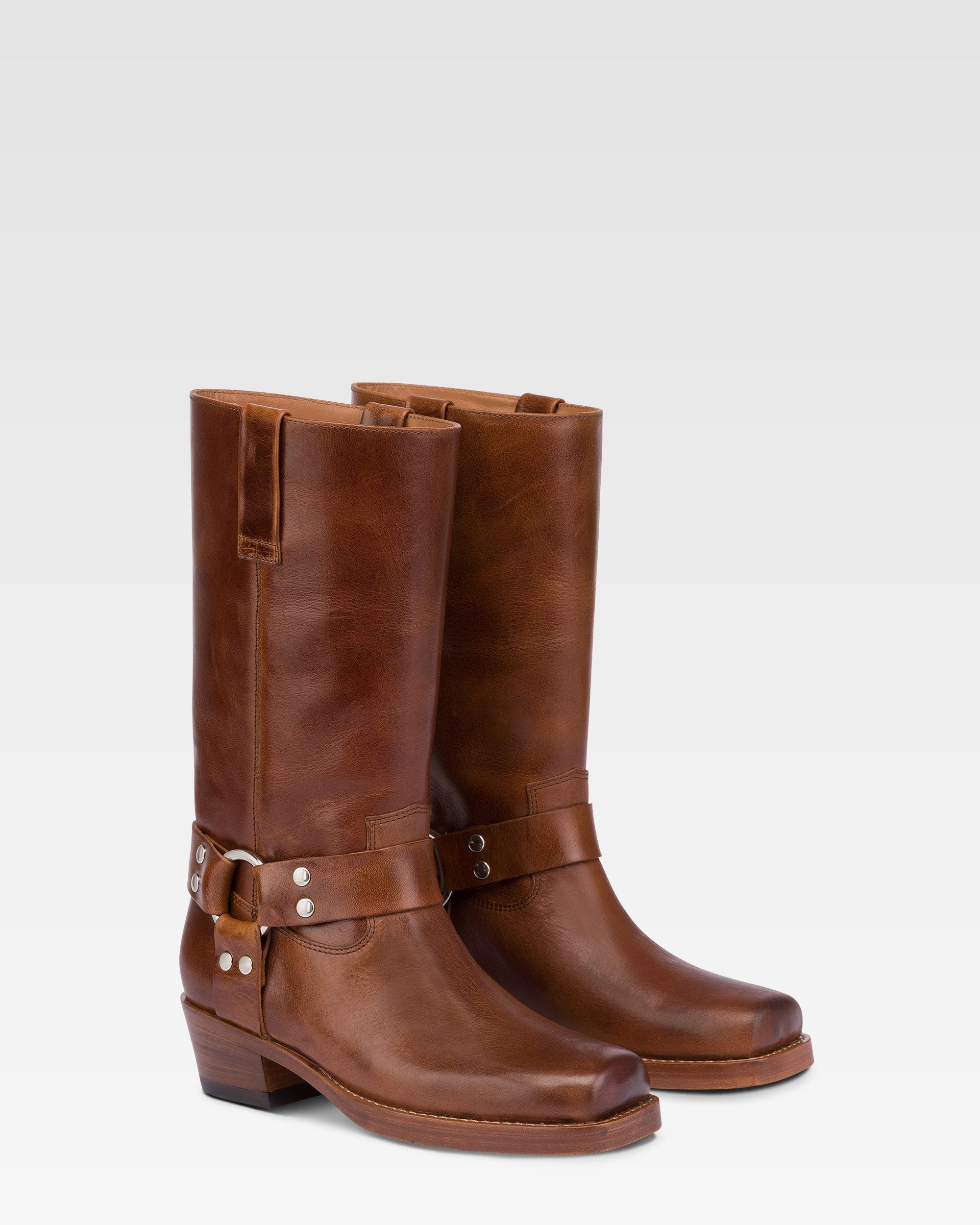 Stiefel mit eckiger Zehenpartie aus glanzendem Vintage-Leder