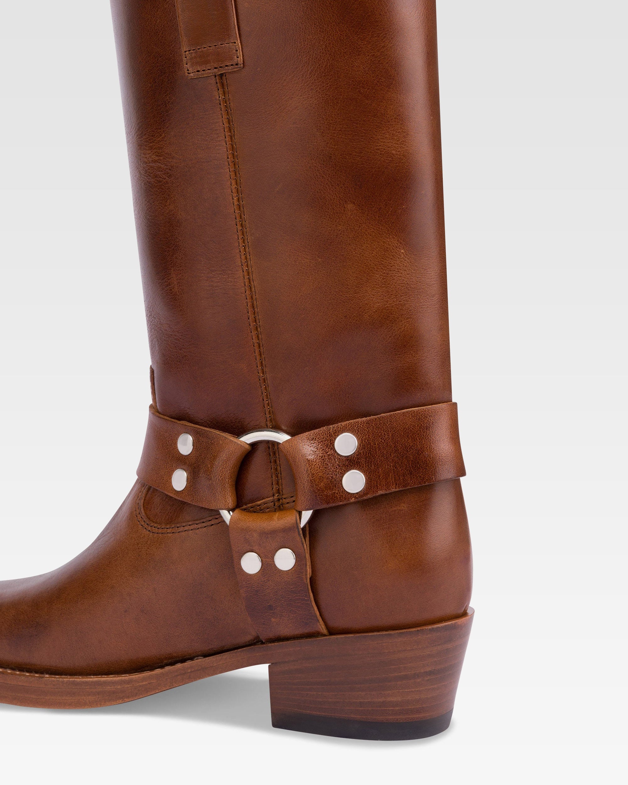 Stiefel mit eckiger Zehenpartie aus glanzendem Vintage-Leder