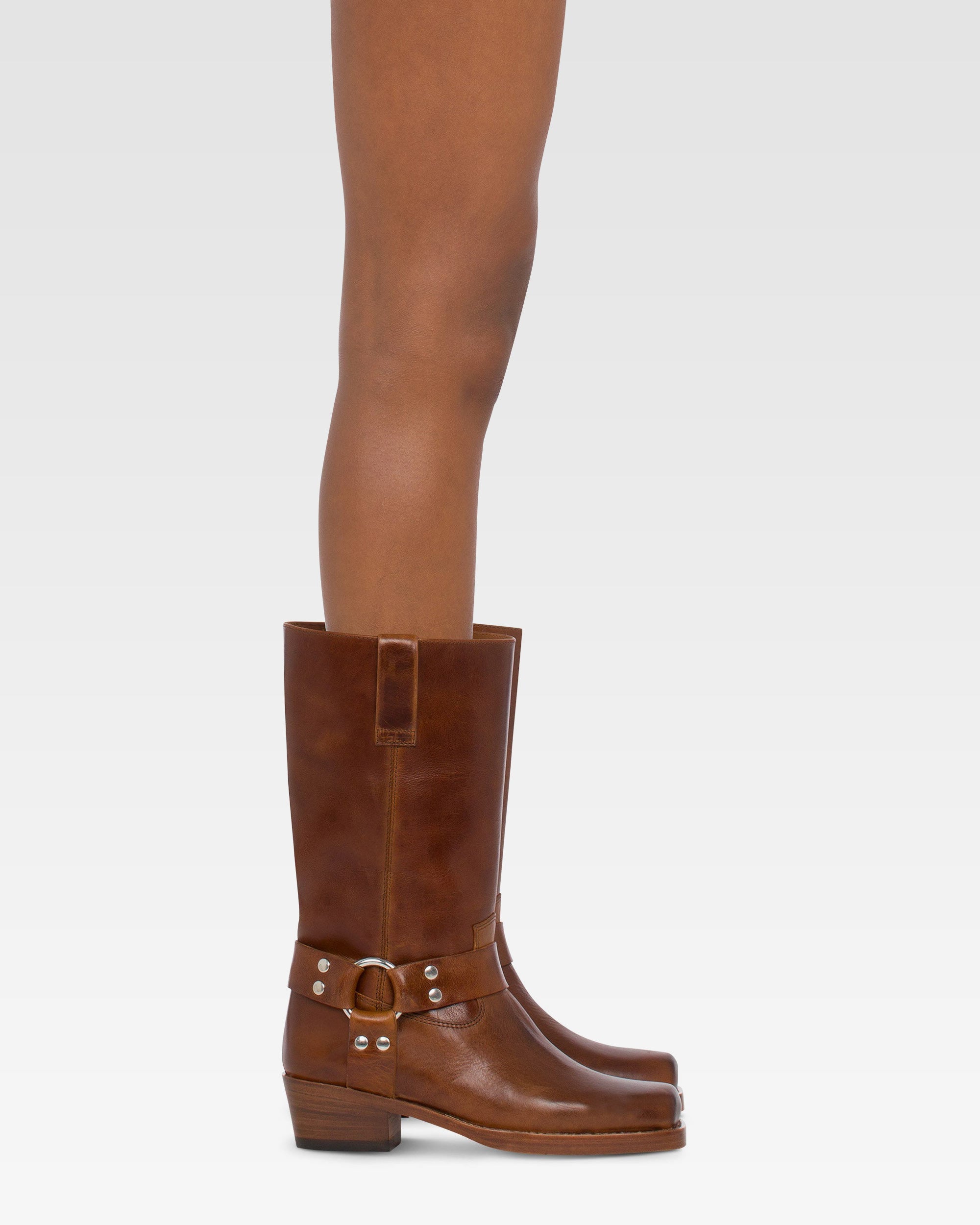 Stiefel mit eckiger Zehenpartie aus glanzendem Vintage-Leder