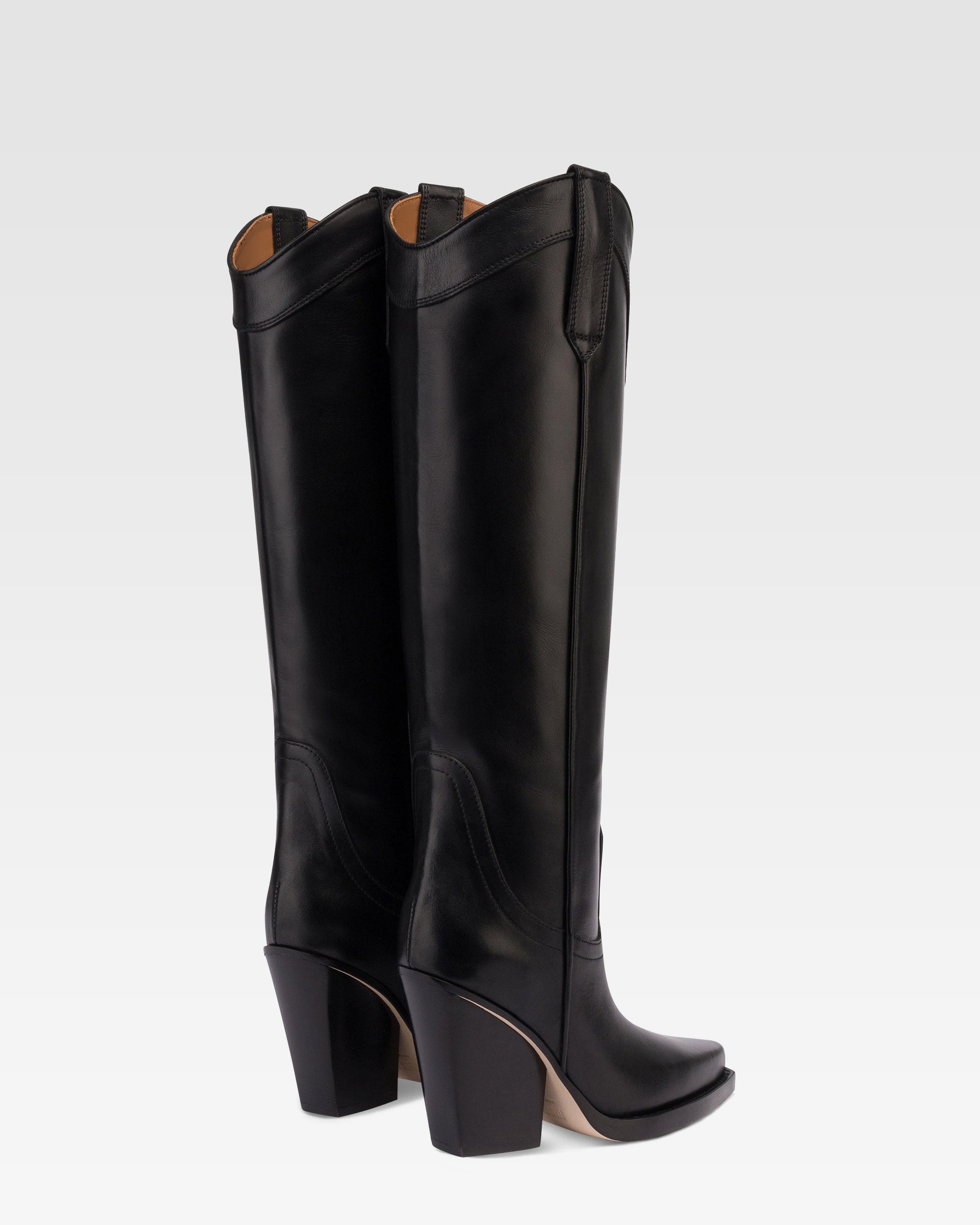Bottes en cuir noir
