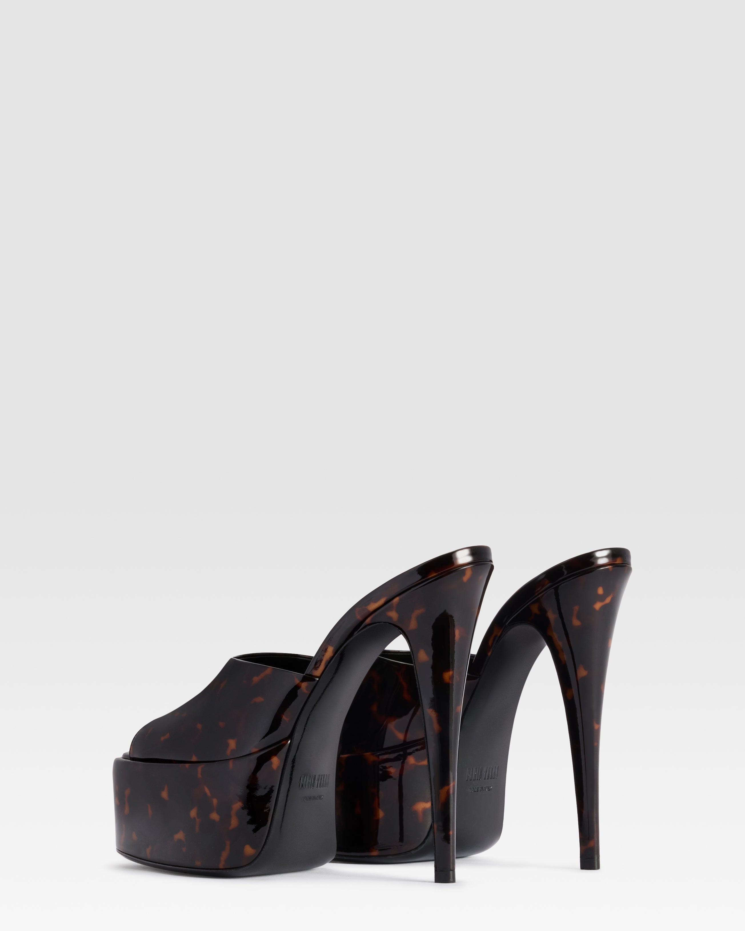 LACKLEDER PLATFORM MULE IN SCHILDPATT-OPTIK