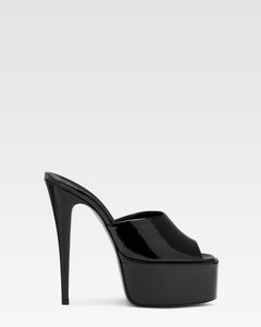 Schwarze Lackleder-Mules mit Plateausohle