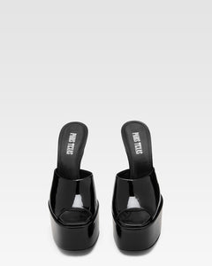 Schwarze Lackleder-Mules mit Plateausohle