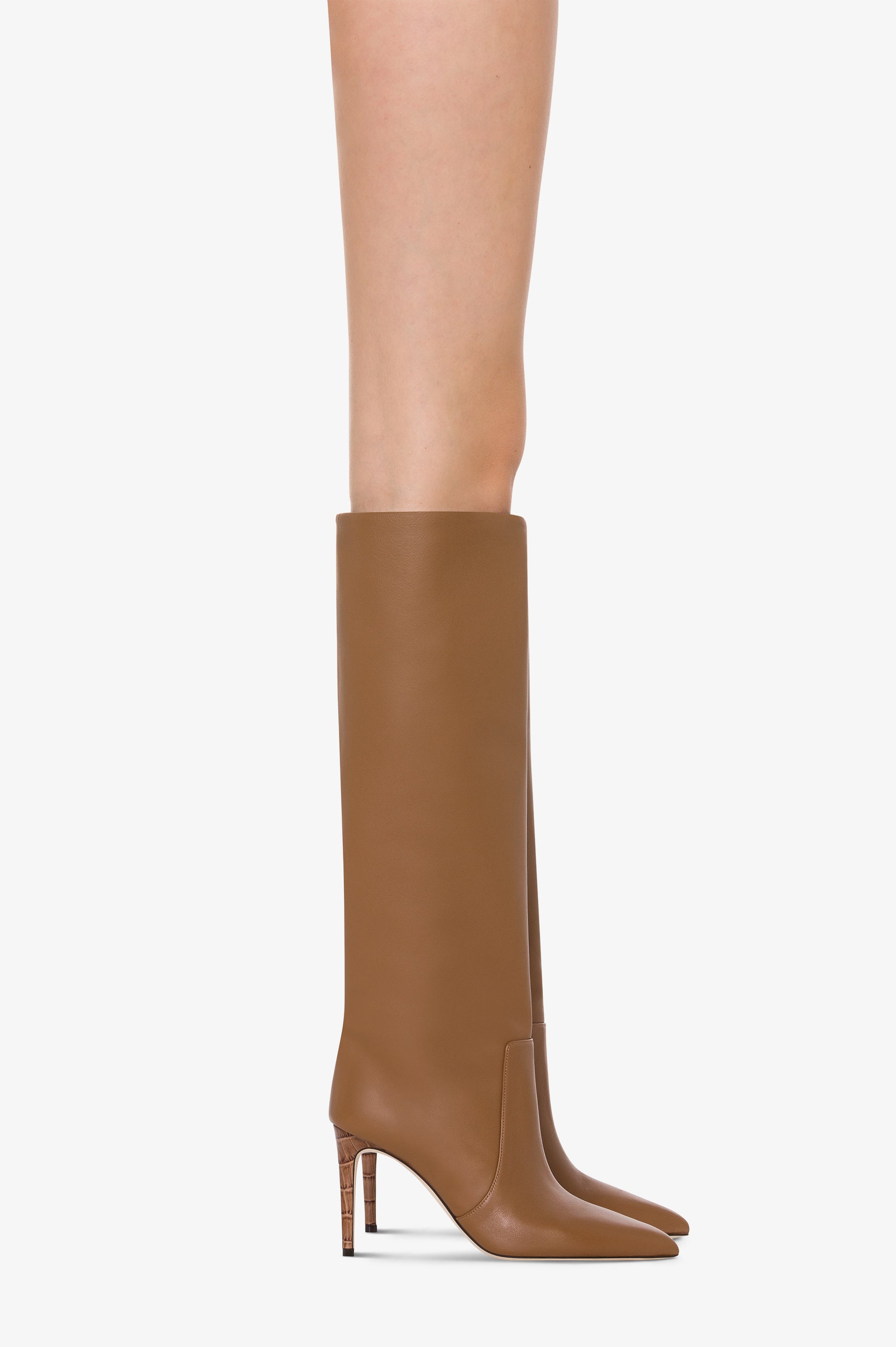 Bottes en cuir de veau couleur noix de pecan