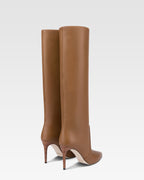 Boots in pecan calf leather