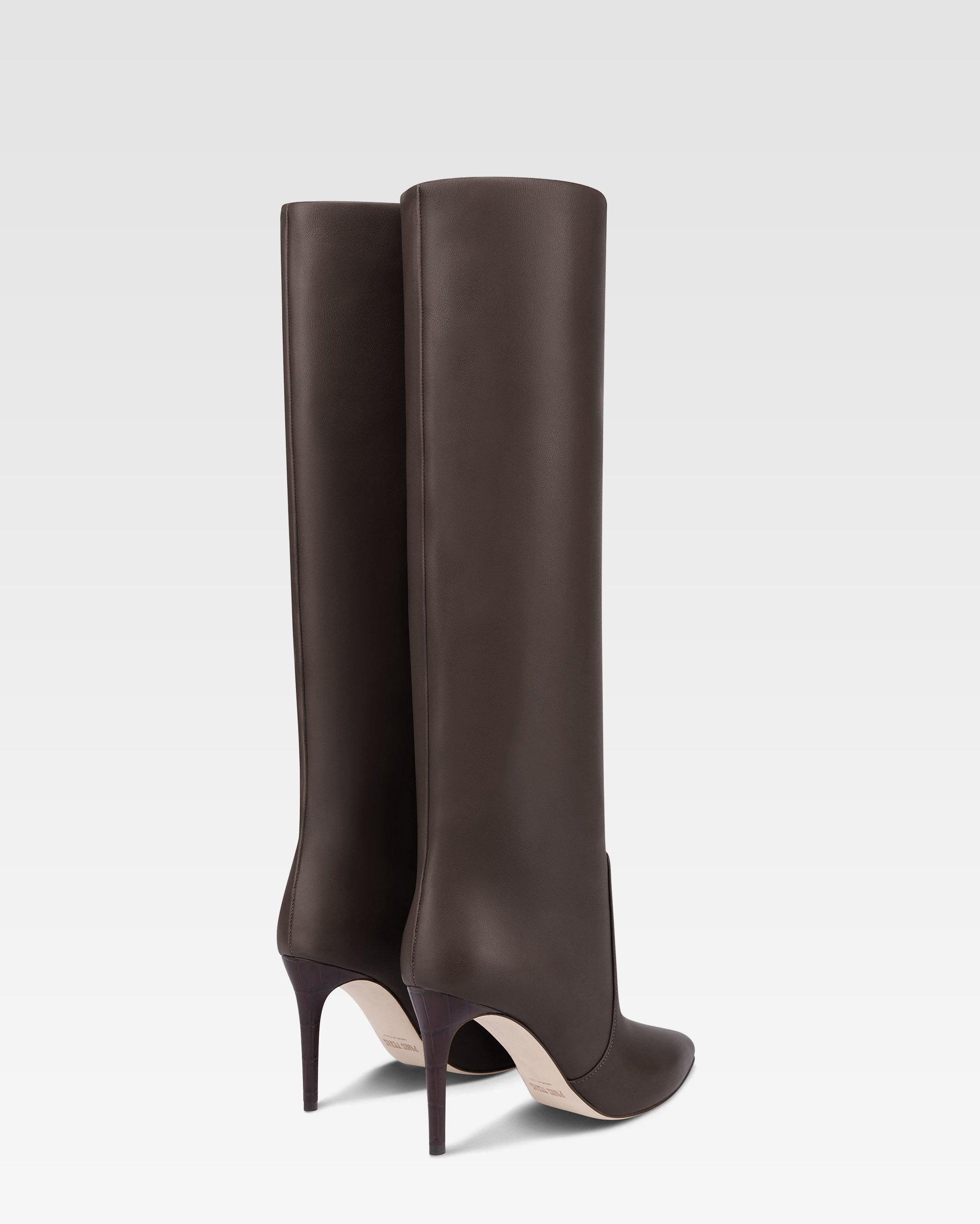 Stiefel aus ebenholzfarbenem Kalbsveloursleder