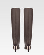 Boots in ebony calf leather