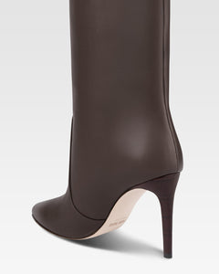 Boots in ebony calf leather