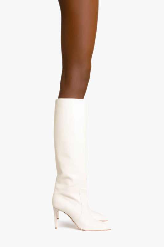 Vanillefarbene Nappaleder-Stiefel mit 85 mm-Absatz - Produkt getragen