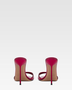 Mules in pelle specchiata rossa