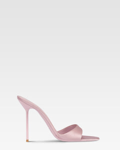 Mules in ballerina pink satin.