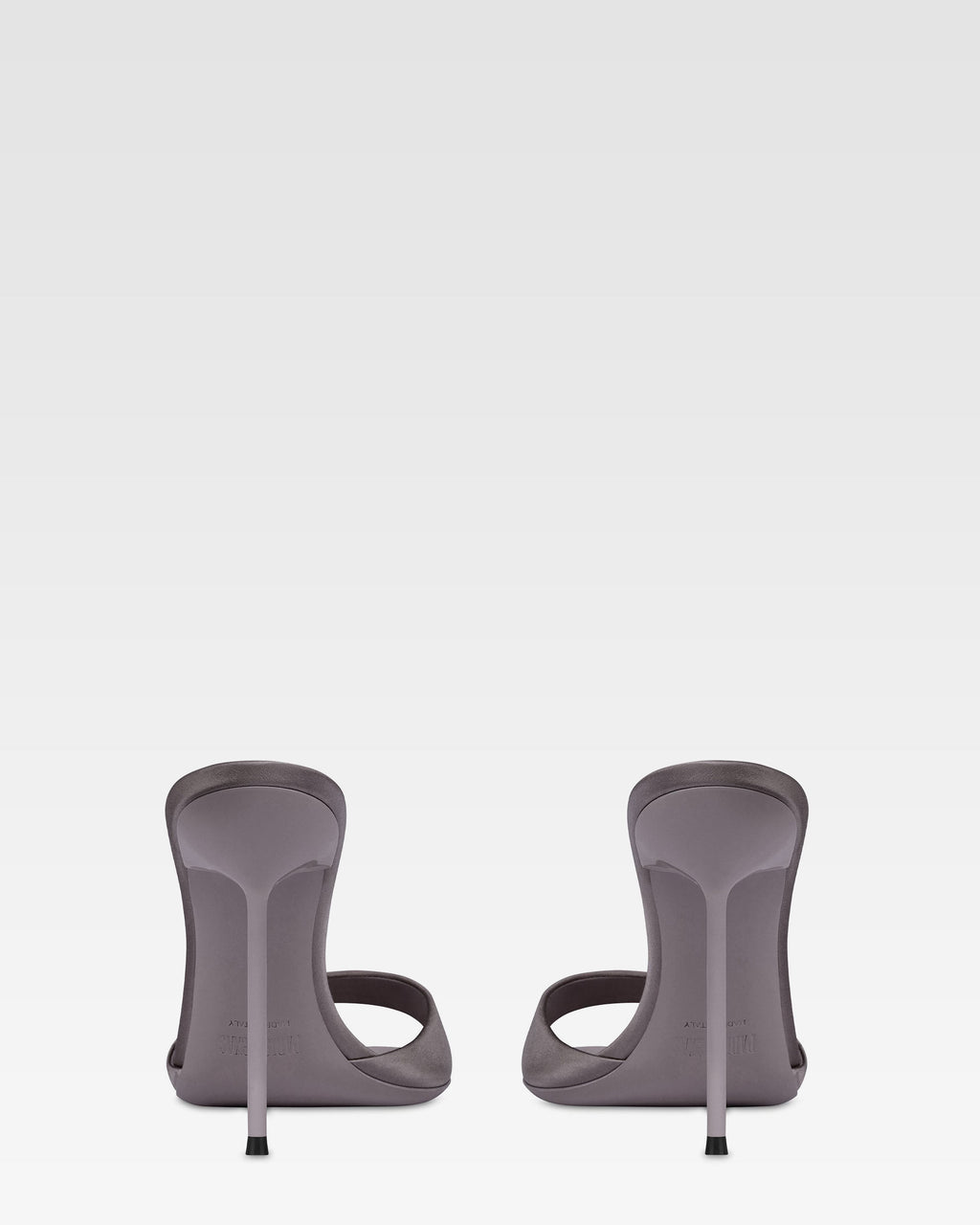 Mules in raso grigio