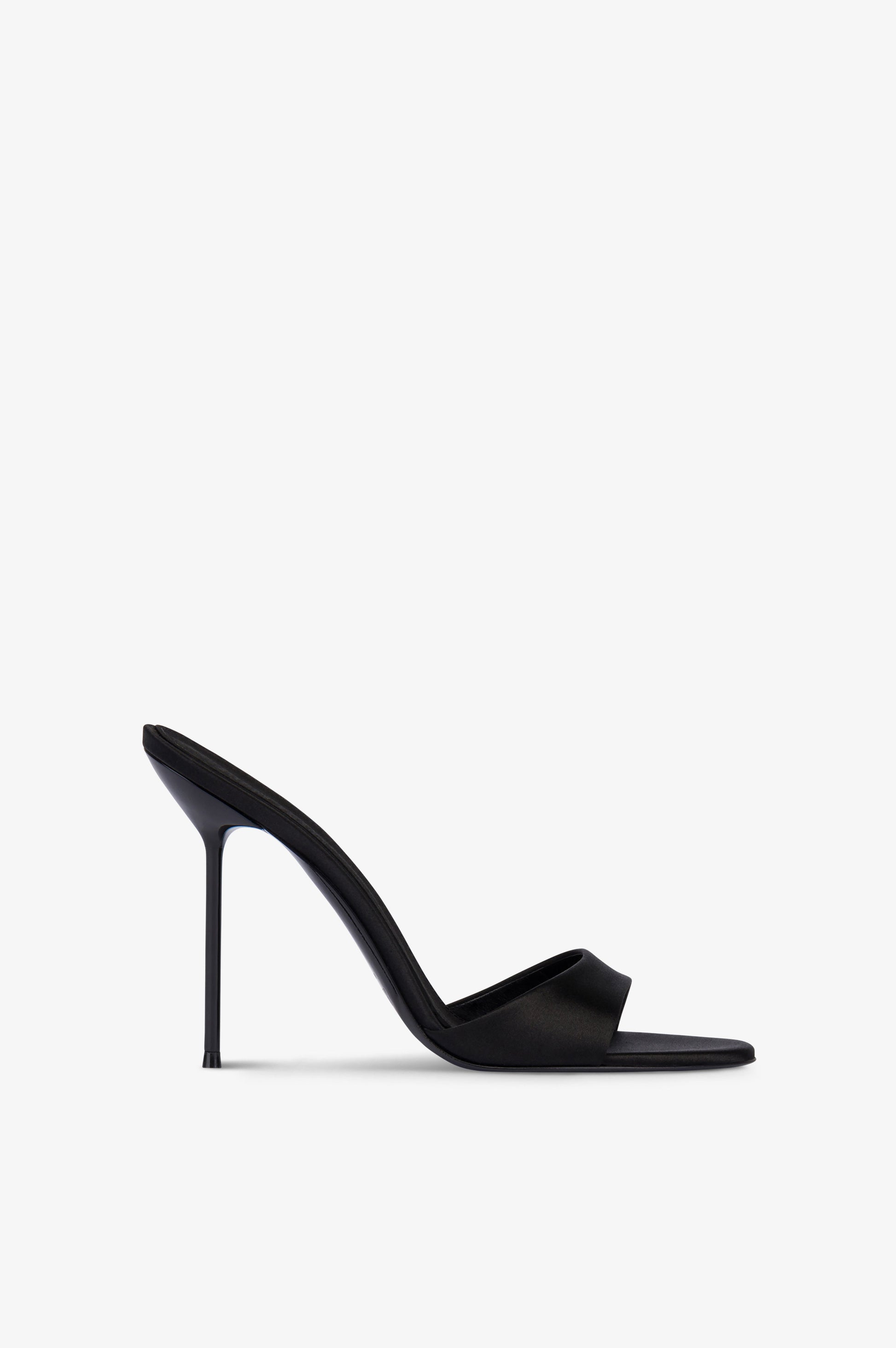 Mules in black satin.