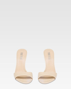 Mules en cuir verni couleur amande