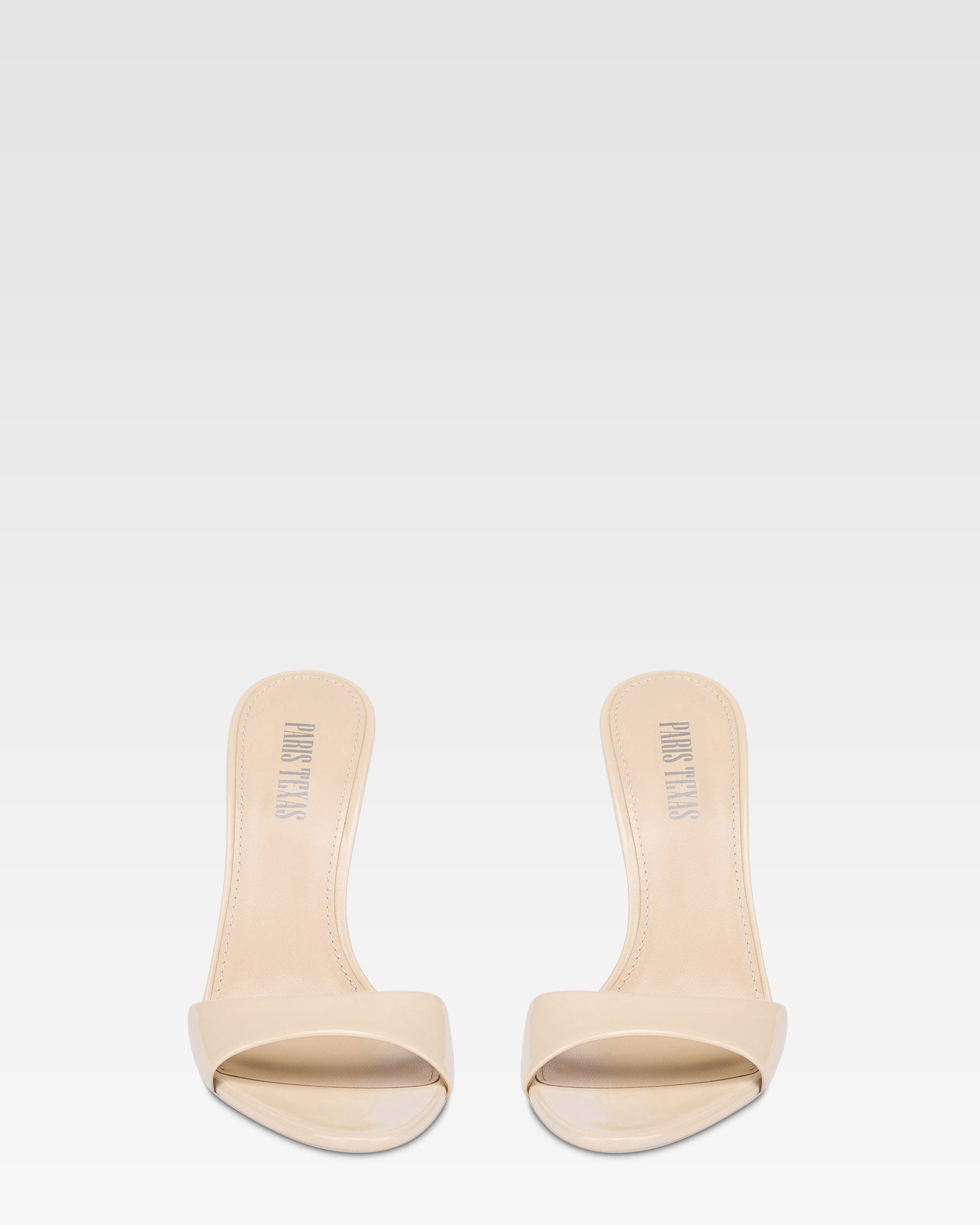 Mules en cuir verni couleur amande