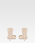 Mules en cuir verni couleur amande