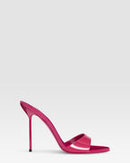 MULE EN VERNIS