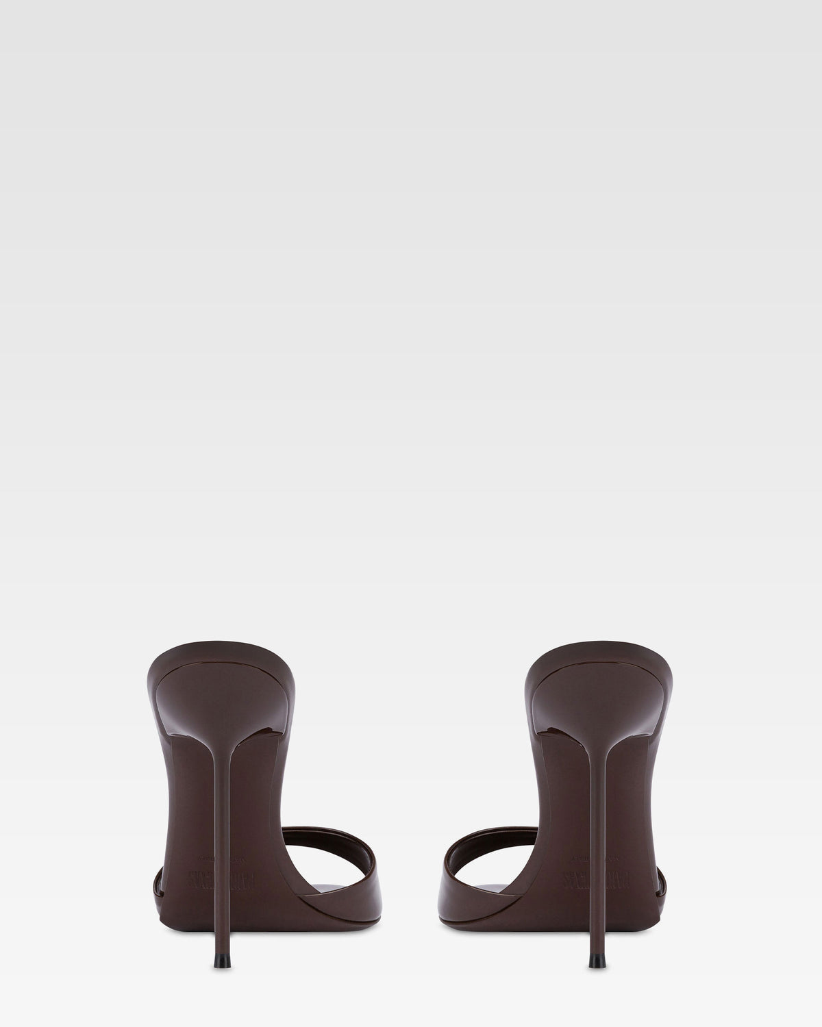 Patent leather mule