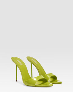 MULE EN VERNIS
