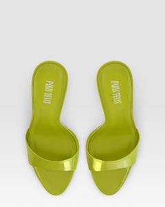 MULE EN VERNIS