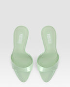 Mule en cuir verni