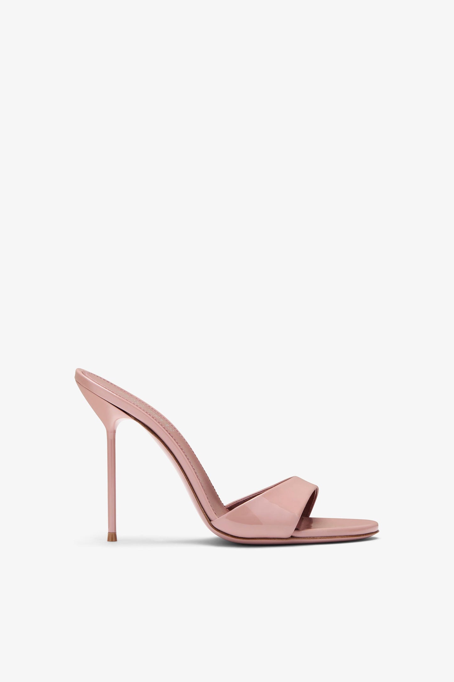 Mules in patent pink