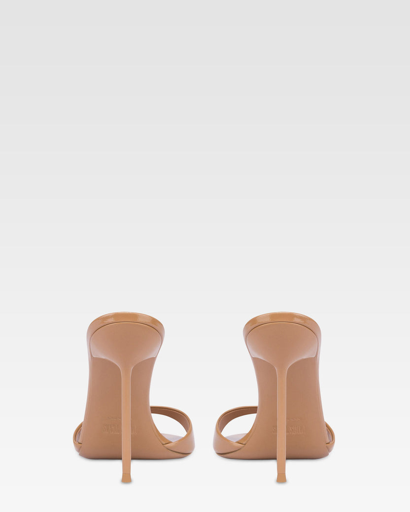 Patent leather mule