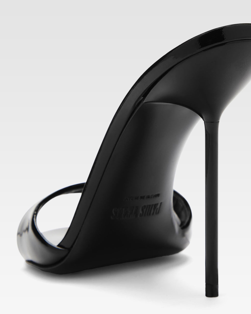 Mules de charol negro