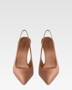 Slingbacks in caramel satin.