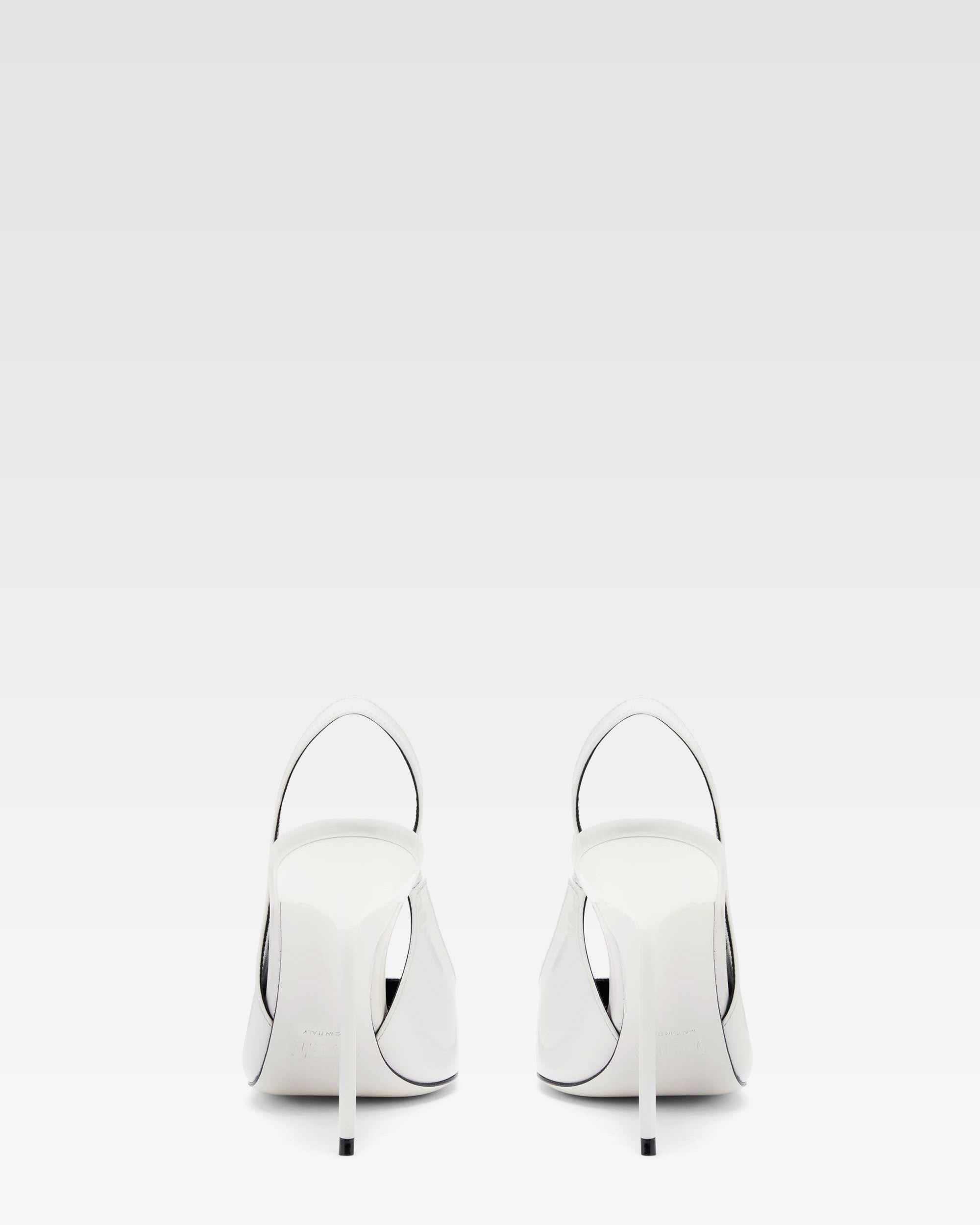 Slingback-Pumps aus weissem Lackleder
