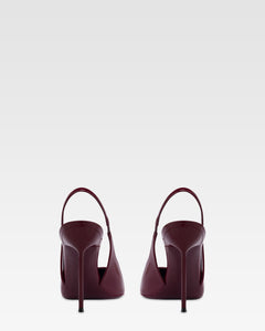 Patent leather slingback