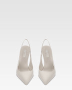 Slingbacks de charol gris