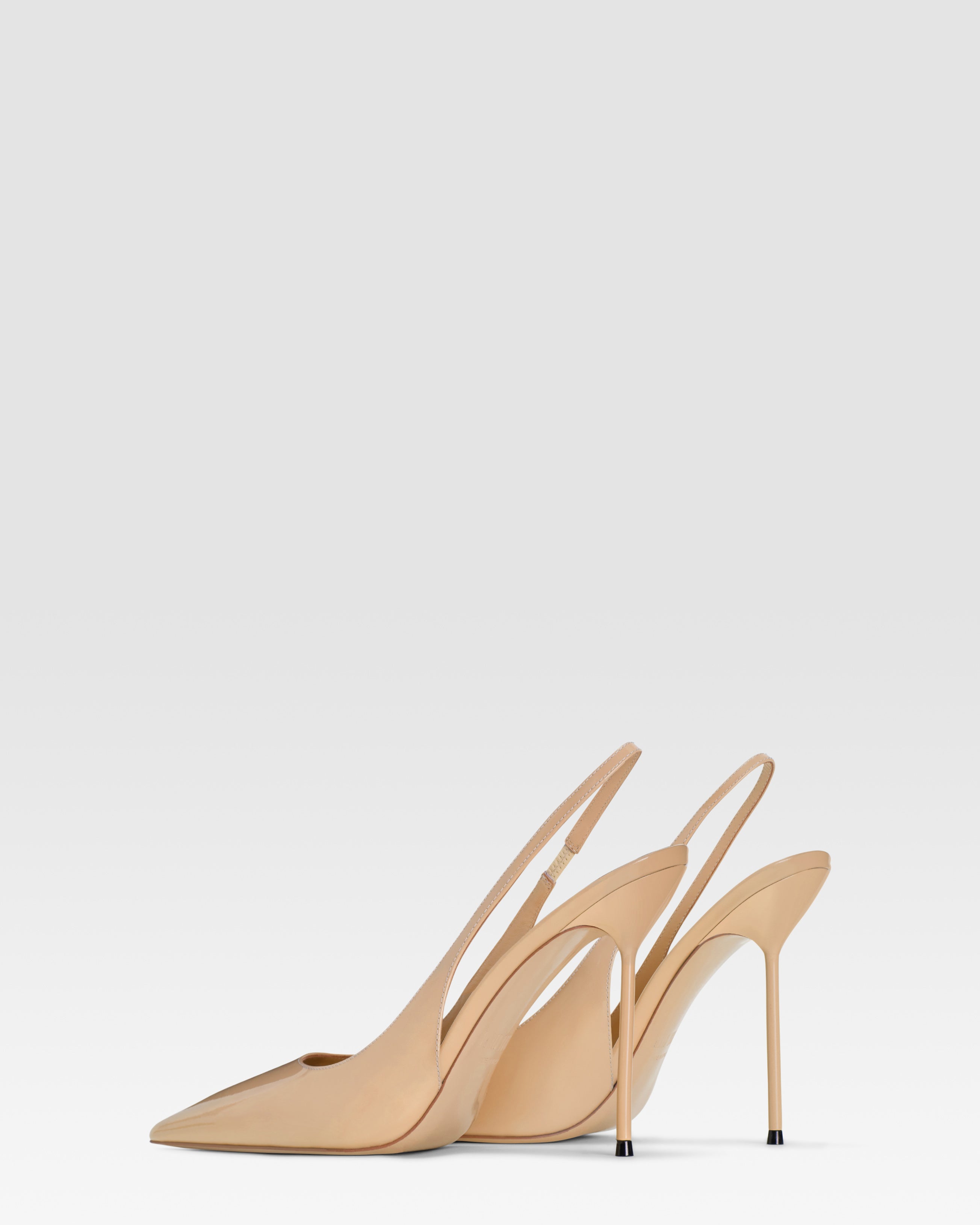 Slingbacks in honey patent leather
