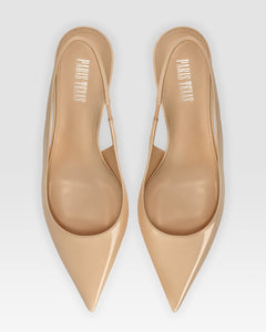 Slingbacks in honey patent leather
