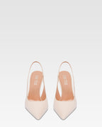 Zapatos con tira trasera en charol color marfil