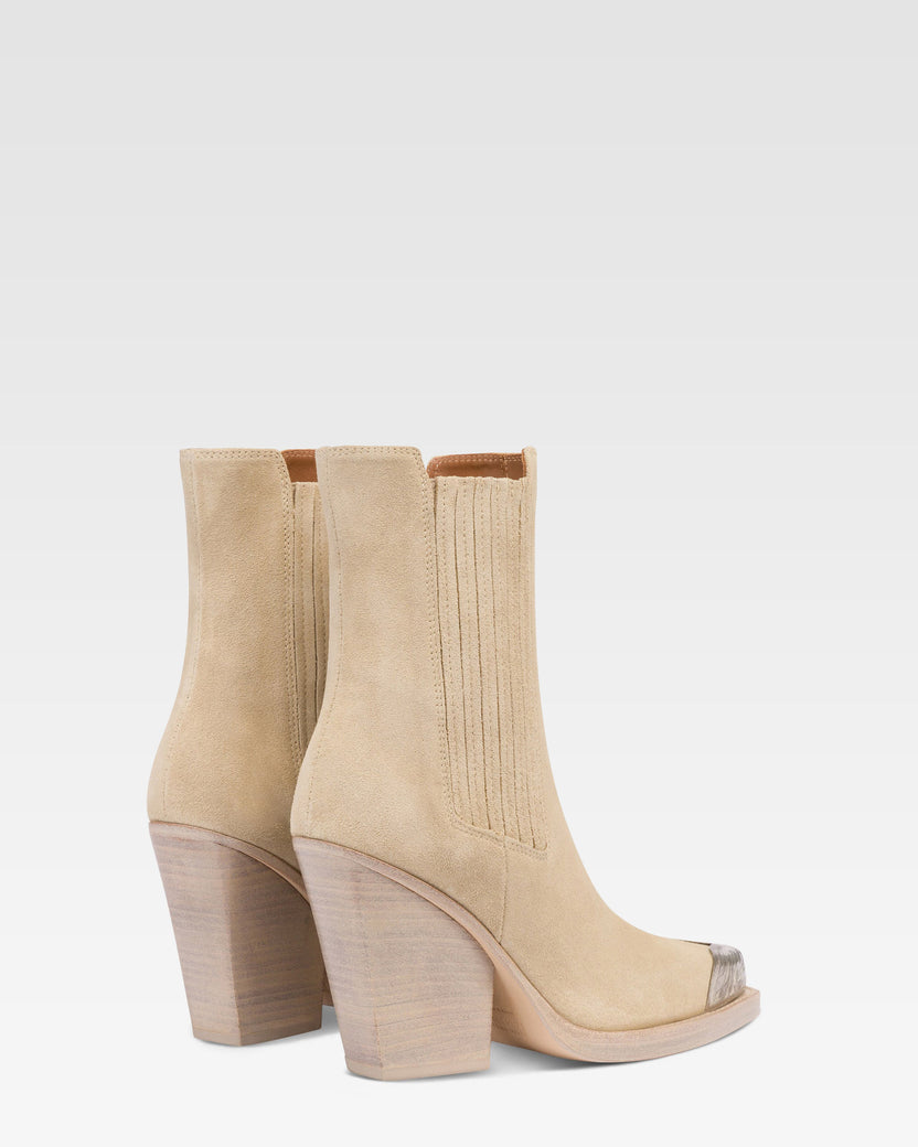 Suede texan ankle boot with metallic toe