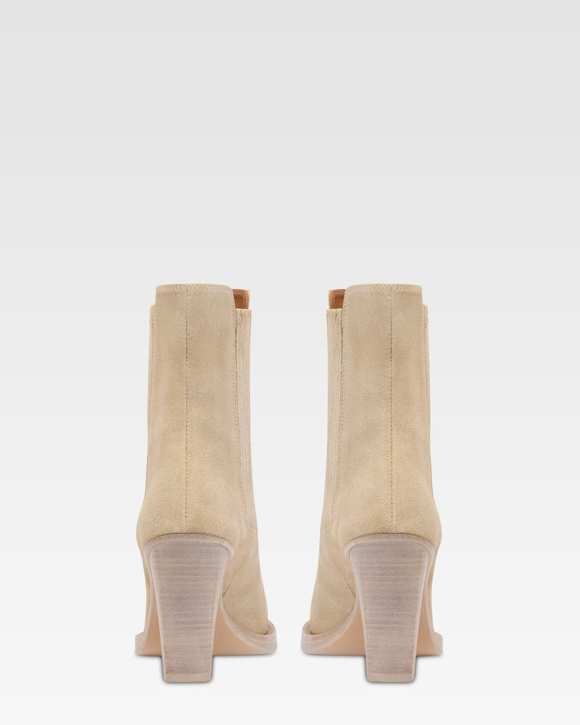 Suede texan ankle boot with metallic toe