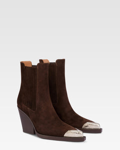 Suede texan ankle boot with metallic toe